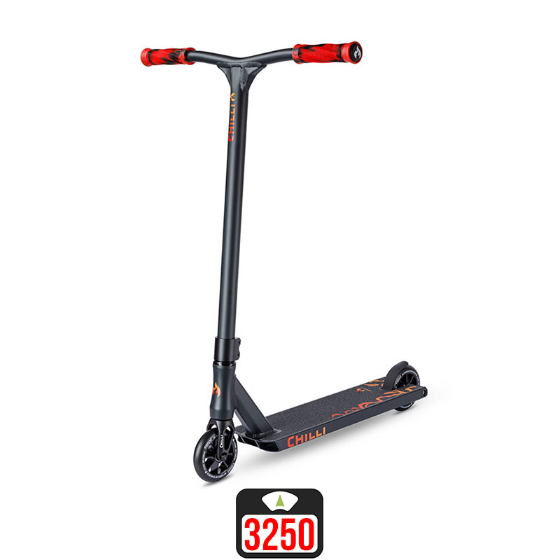 Chilli Reaper Venom M red stunt scooter