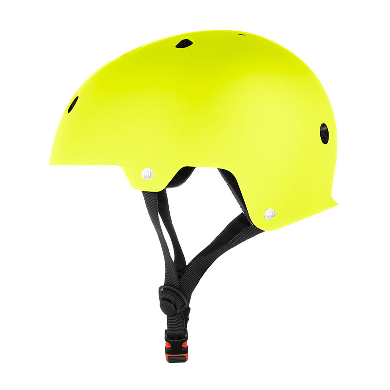 Core Action Sports helmet neon green ķivere
