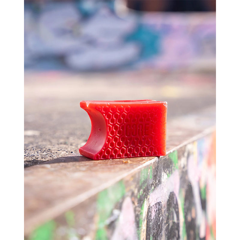Core Epic skate wax cherry slaidu vasks