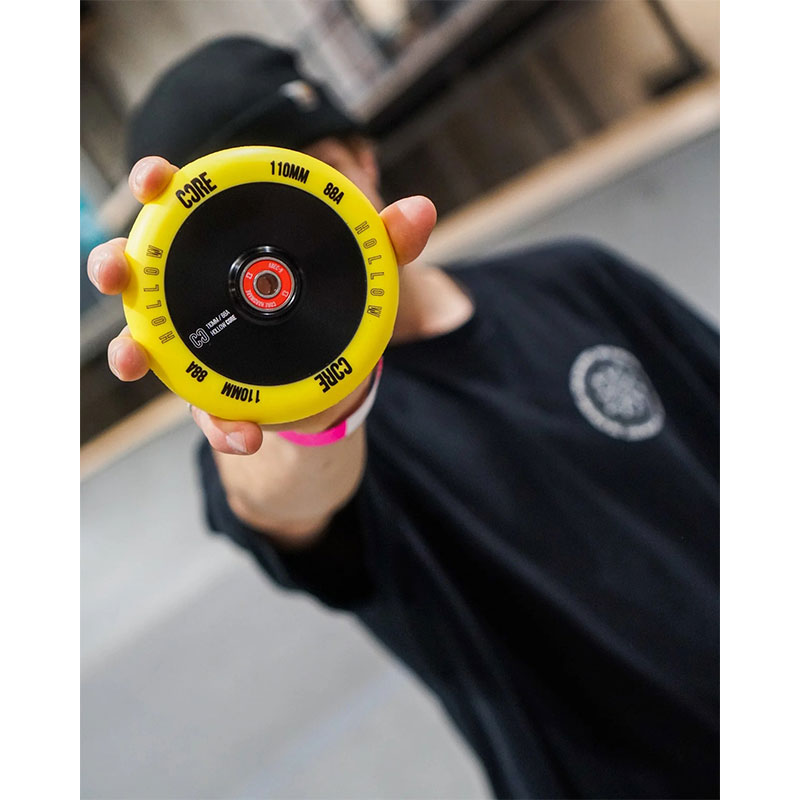 Core Hollowcore V2 110mm yellow/black skrejriteņu riteņi, 1 gab.